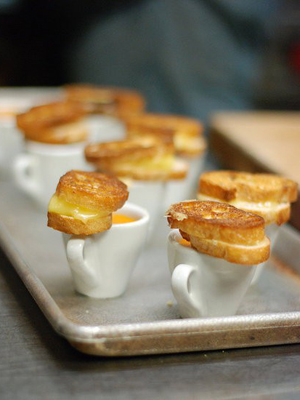 Southern-weddings-mini-grilled-cheese