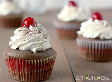 cherry-coke-float-cupcakes-2