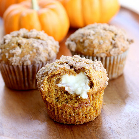 pumpkin-cream-cheese-muffins