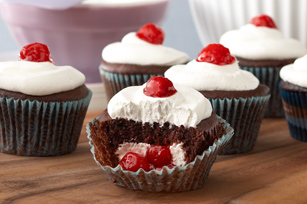 Blackforest-Stuffed-Cupcakes-1063