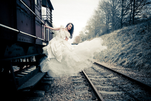bride-dress-gown-train-wedding-Favim.com-200380