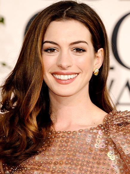 anne-hathaway-435