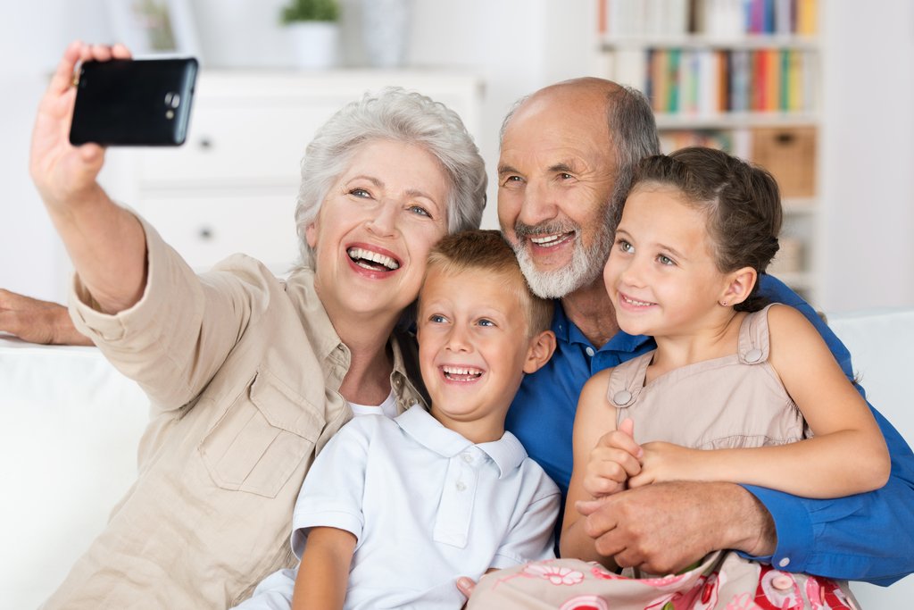 ignore-social-media-etiquette-while-many-grandparents-arent-plugged